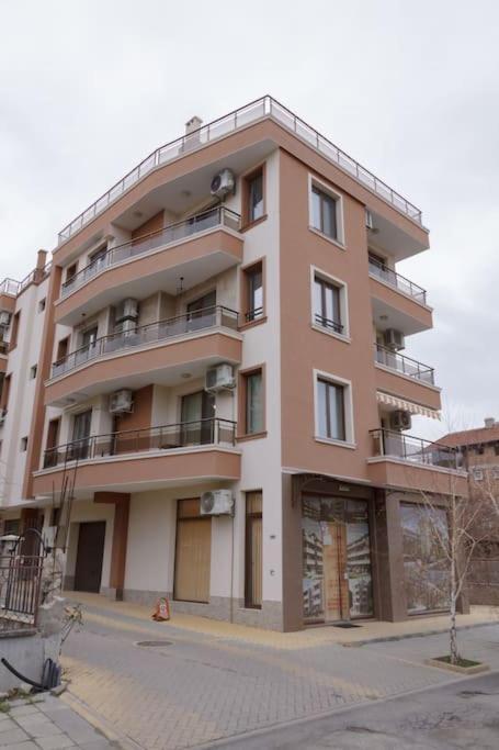 Breeze Apartment Burgas City Eksteriør billede